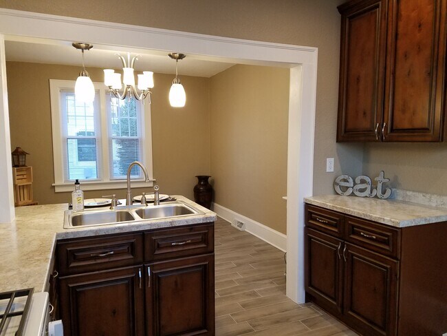 Photo - 102 1st Ave NE