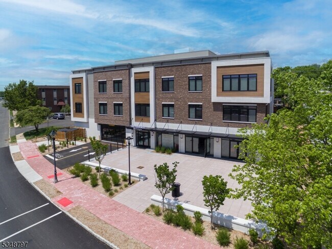 Building Photo - 450 Springfield Ave Unit 301