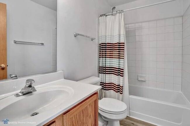 Photo - 2410 Oneida Ln