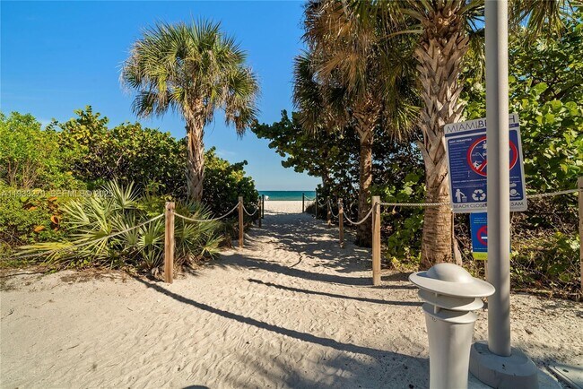 Photo - 5055 Collins Ave Unidad 11C