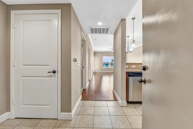 Photo - 2203 Dorrington St Unit 309