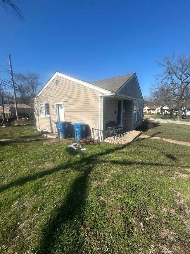 Photo - 1801 Engelholm Ave