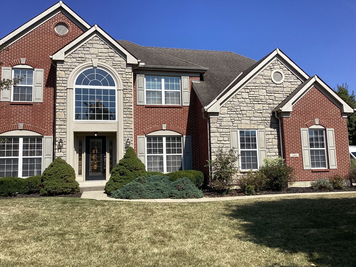 Photo - 144 Hunting Fields Ln
