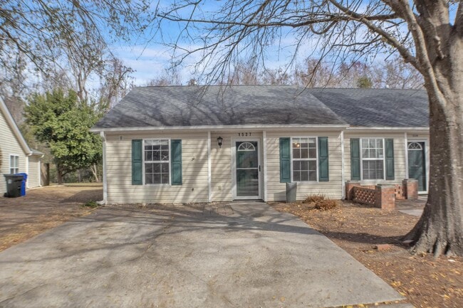 Building Photo - 1537 Blaze Ln Rental