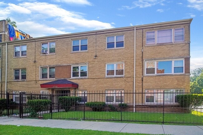 Photo - 6700 S Paxton Ave House