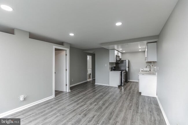 Building Photo - 4600 Duke St Unit 718 Rental