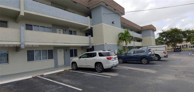 Building Photo - 1400 NE 54th St Unit 206 Rental
