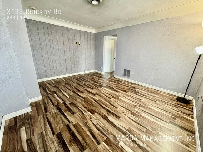 Photo - CHARMING 2 BED/1BATH BUNGALOW W/ POOL + UTILITIES