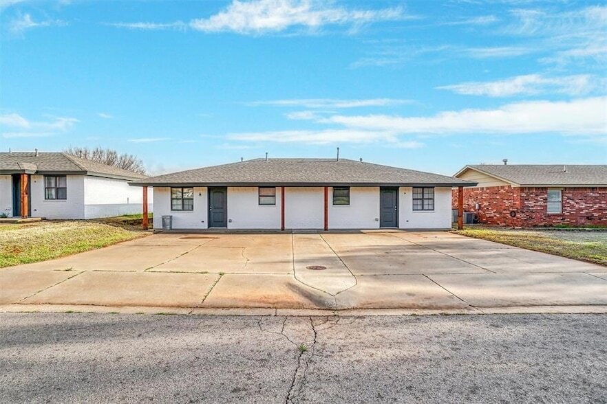 Photo - 120 McKenzie Cir