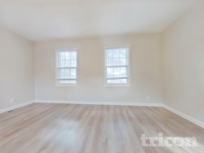 Photo - 208 Calloway Club