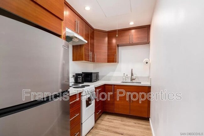 2210 Buena Creek Rd