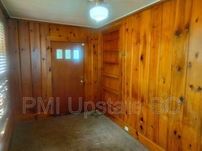 Photo - 129 Academy St