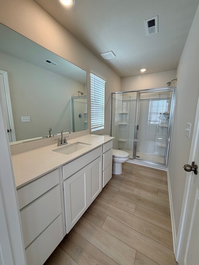 Photo - 401 Mopar Ln