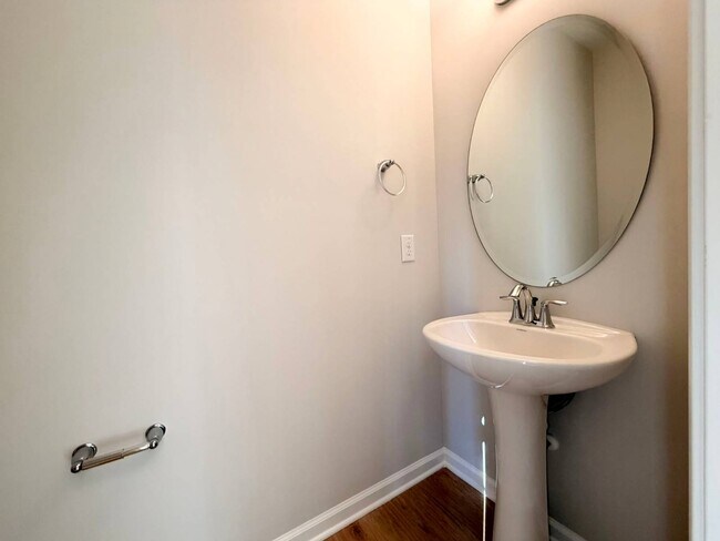 Photo - 2459 Englemann Dr