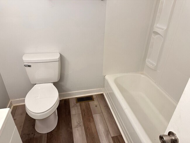 Photo - 1318 Franklin Ave Unit Downstairs #1