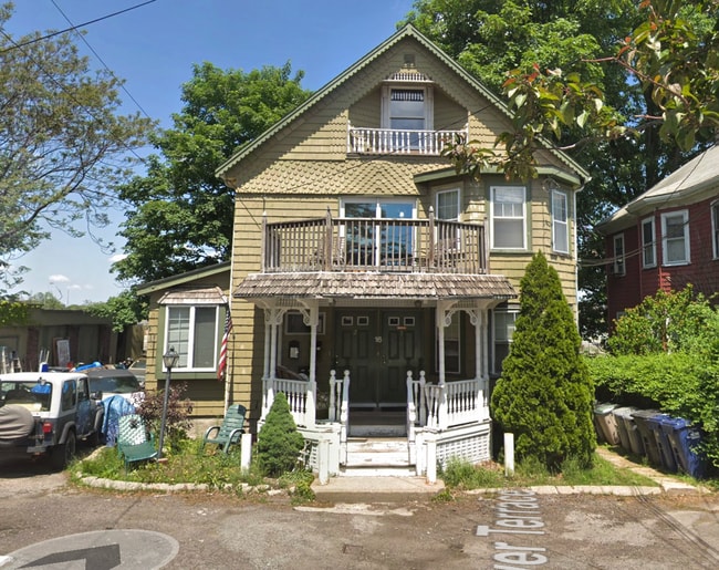 Photo - 16 Sawyer Ter Unit 1