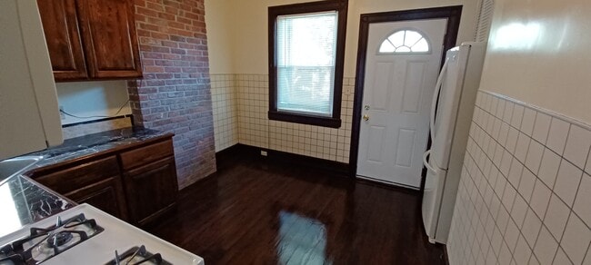 Photo - 262 Bond St Unit 262