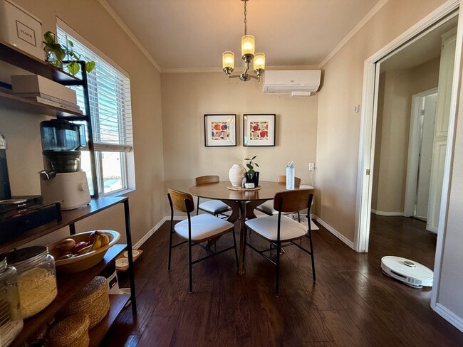 Photo - Spacious & Private 2 Bedroom Apartment wit... Unit 4366 Iowa St