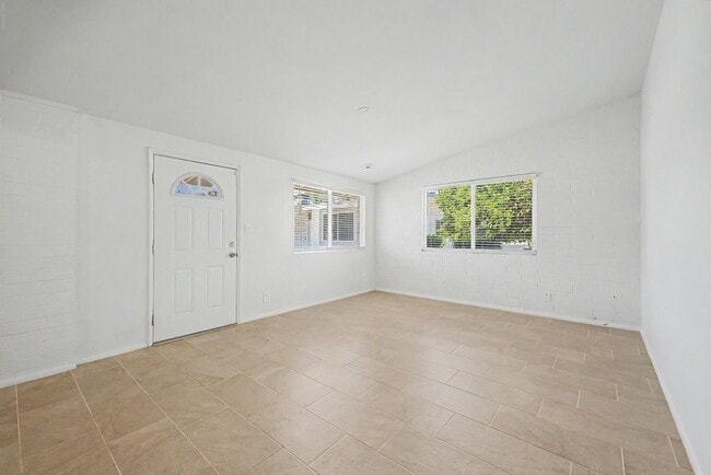 Photo - 10606 W Oakmont Dr