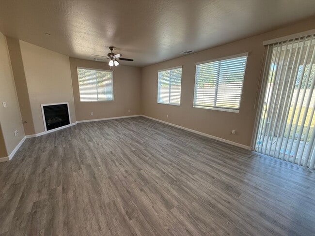Photo - Spacious 3-Bedroom Home in the Desirable U...