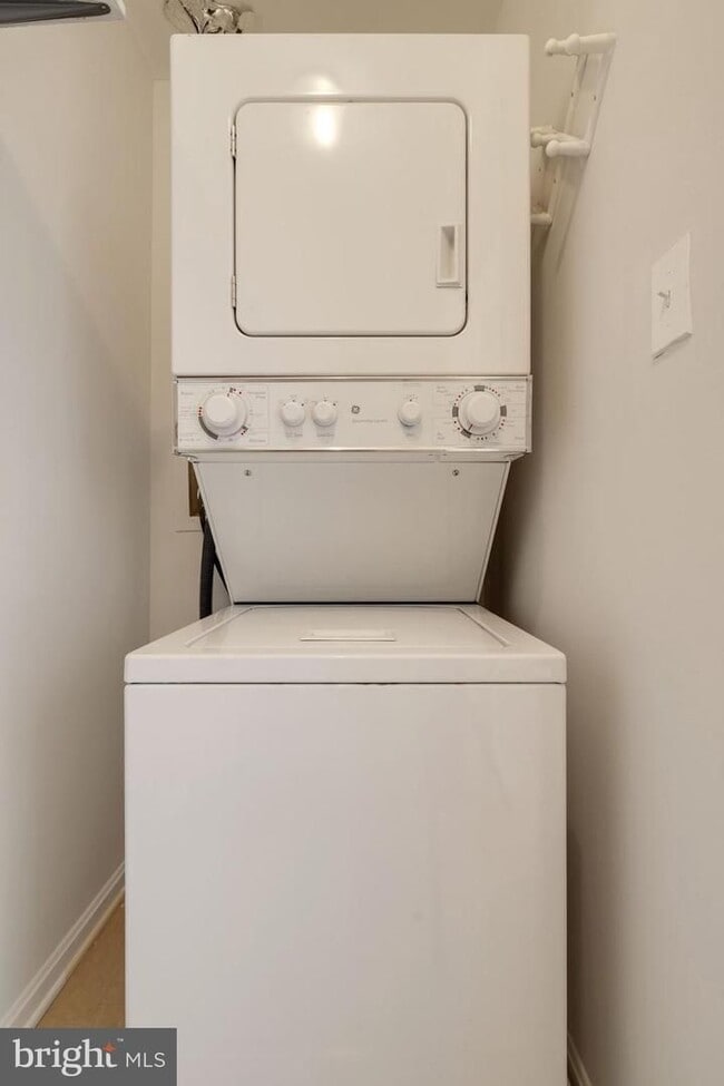 Photo - Gorgeous 2 Bedroom 2.5 Bath in Chevy Chase