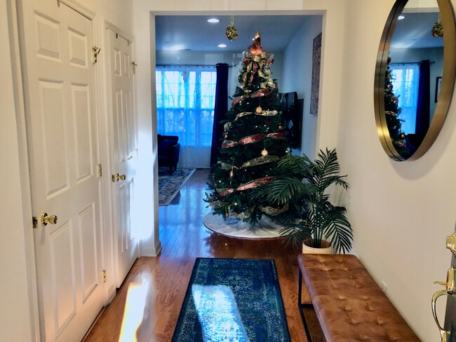 2. Foyer - 45 Swing Bridge Ln Unit Condo