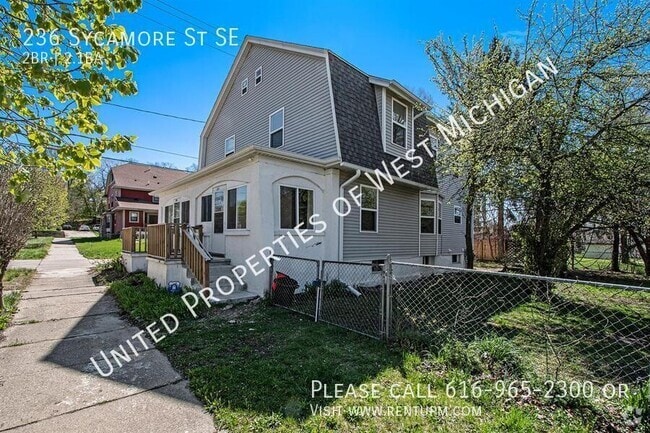 Building Photo - 236 Sycamore St SE Rental