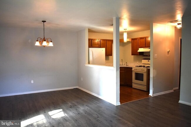 Photo - 27 Pin Oak Ln