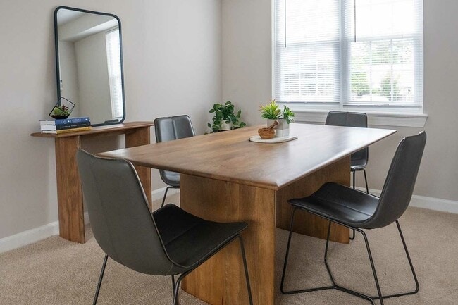 Dining Room - Greenview at Chestnut Run