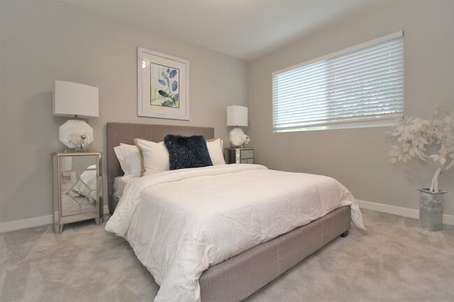 Redwood Creek Apartments