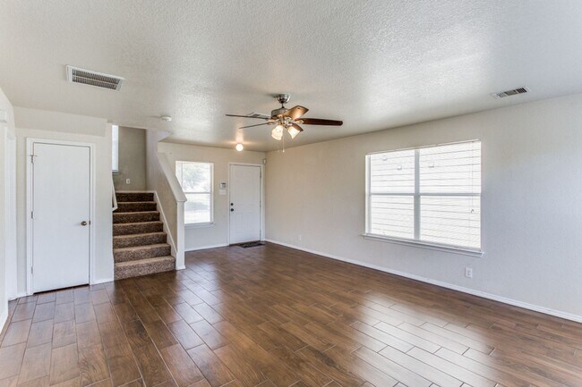 Photo - 3 Bedroom/2 1/2 Bath Dover Subdivision