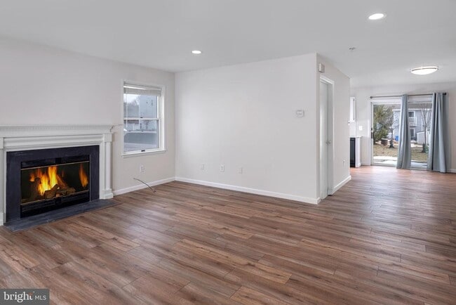 Photo - 191 Jonathon Dayton Ct