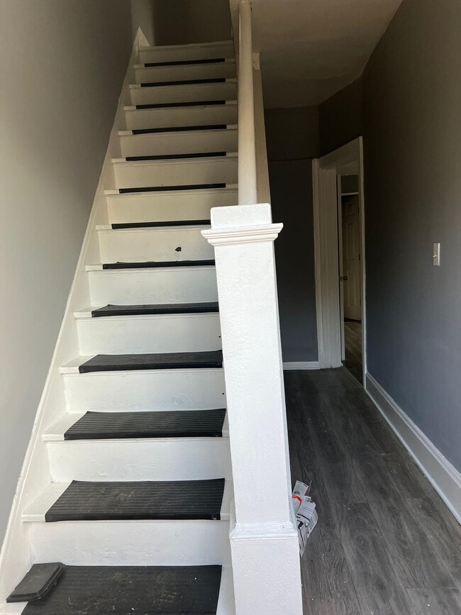 Photo - 1909 Fairmount Ave