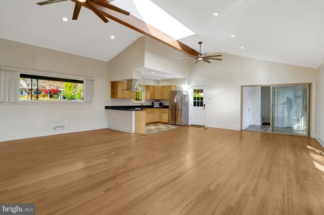 Photo - 6120 Beachway Dr