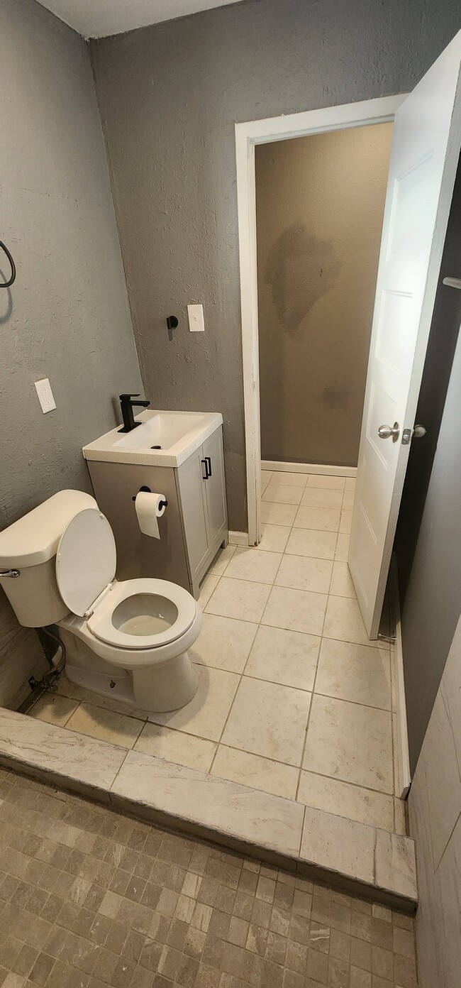 Photo - 1328 Andrews St