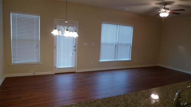 Photo - 92 Greenfield Dr