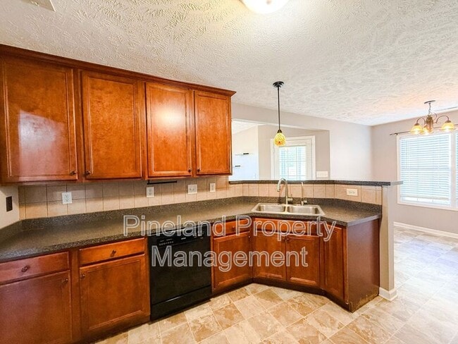 Photo - 1904 Yellowbrick Rd
