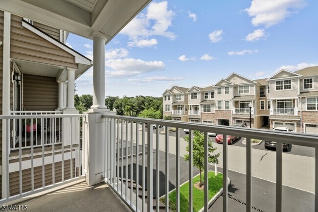 Photo - 52 Autumn Way