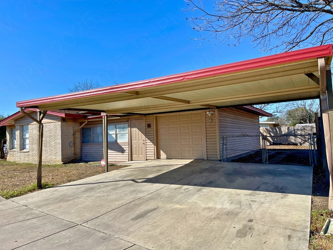 Photo - 4539 Eisenhauer Rd