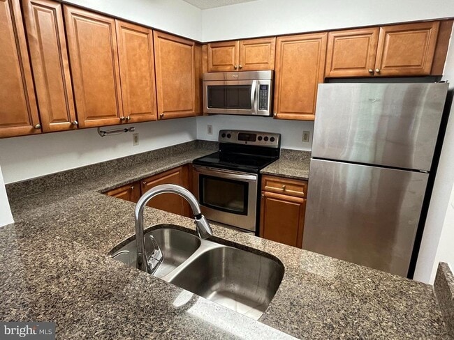 Photo - 10101 Grosvenor Pl Unit 214