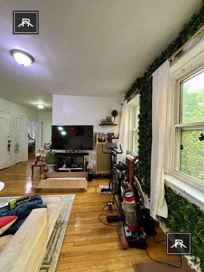 Building Photo - 2 bedroom in Brighton MA 02135 Unit 42 Rental