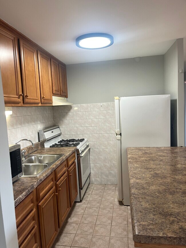 Photo - 2531 Thatcher Ave Unit 3C