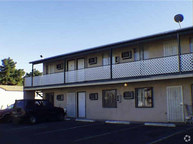 Sierra Vista Fountains Apartments - Sierra Vista Fountains Apartments