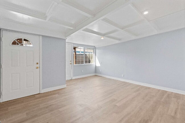 "Charming 1-Bedroom Retreat at 1516B McAllister Avenue, Sacramento – Cozy 760 sq ft with In Unit ...