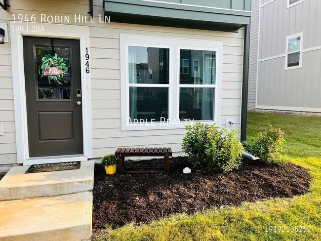 Building Photo - 1946 Robin Hill Ln