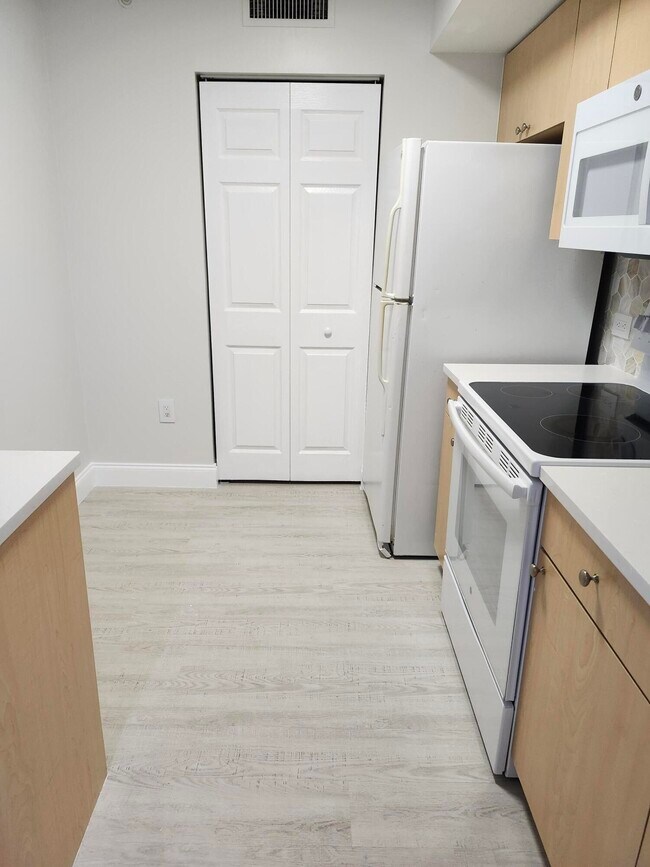 Photo - 505 Villa Cir