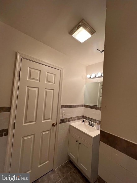 Photo - 623 Columbia Ave Unidad B