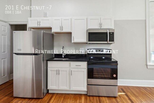 Building Photo - 201 E Chestnut St