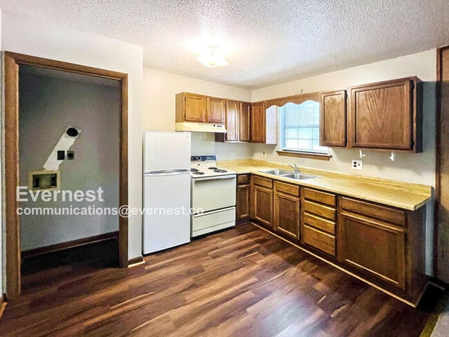 Photo - 621 Pan Gap Rd