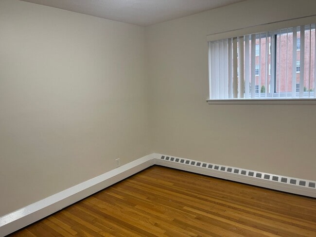 Photo - COOLIDGE CORNER Free month Rent, Noce reno...
